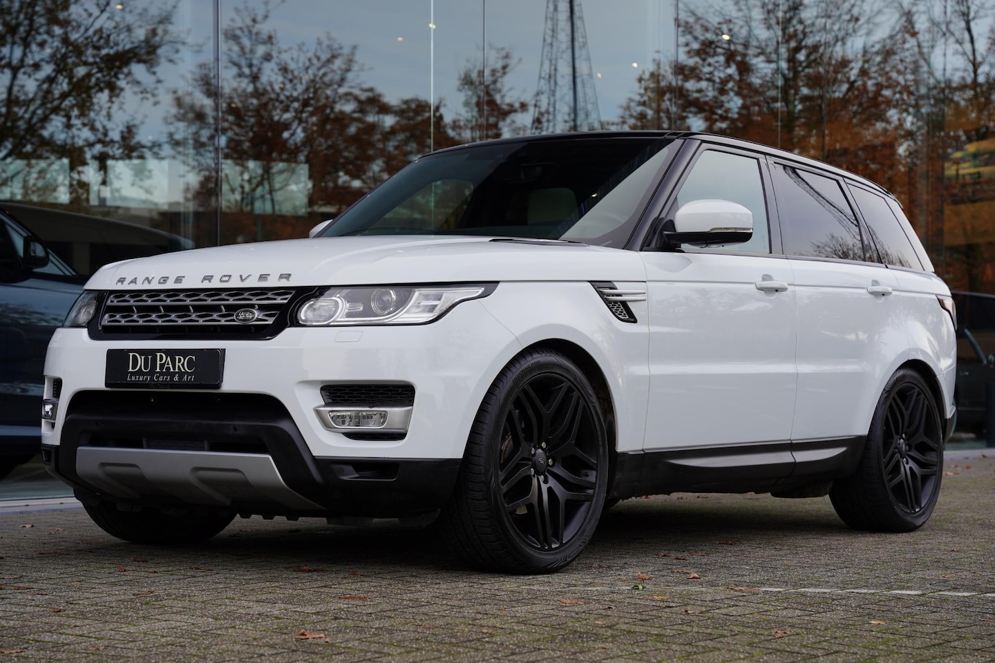 Land Rover Range Rover Sport - 3.0 TDV6 HSE Beige Leder Panoramadak - AutoWereld.nl