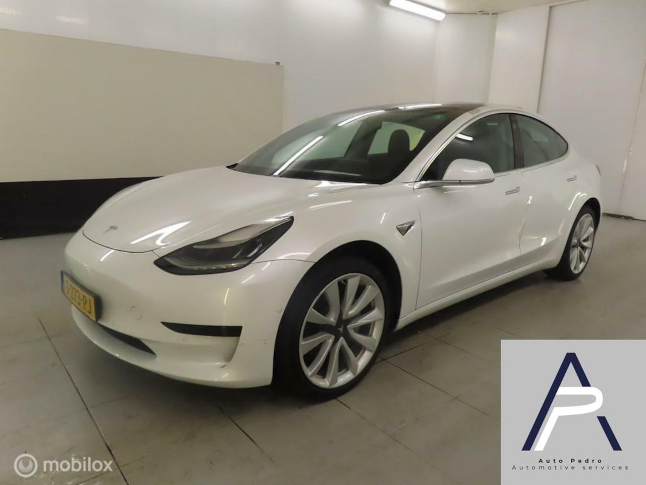 Tesla Model 3 - Standard RWD Plus 60 kWh Pearl White BTW 2019 - AutoWereld.nl