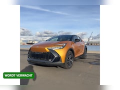 Toyota C-HR - 2.0 Hybrid 200 Première Edition AWD Navi|Carplay|LeerPanoramadak|Dodehoek|Elektrische a.kl