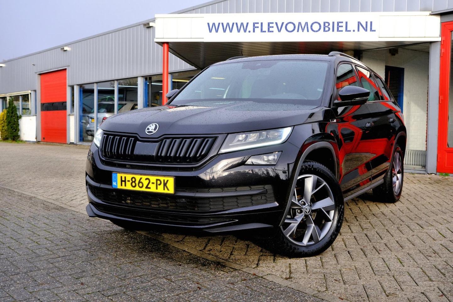 Skoda Kodiaq - 1.5 TSI 150pk Sportline Business Navi|1e Eig|Clima|Leder|Cam|Apple CarPlay - AutoWereld.nl