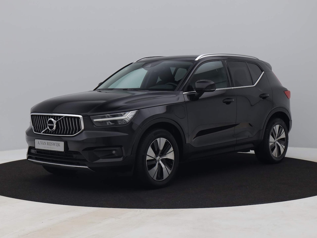 Volvo XC40 - 1.5 T4 Recharge Business Pro | CAMERA | KEYLESS | STOEL- EN STUURVERW. - AutoWereld.nl