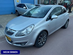 Opel Corsa - 1.4-16V '111' Edition 3-deurs Airco bj. 2010 Leuke en sportieve auto met Boekjes. APK 06-2