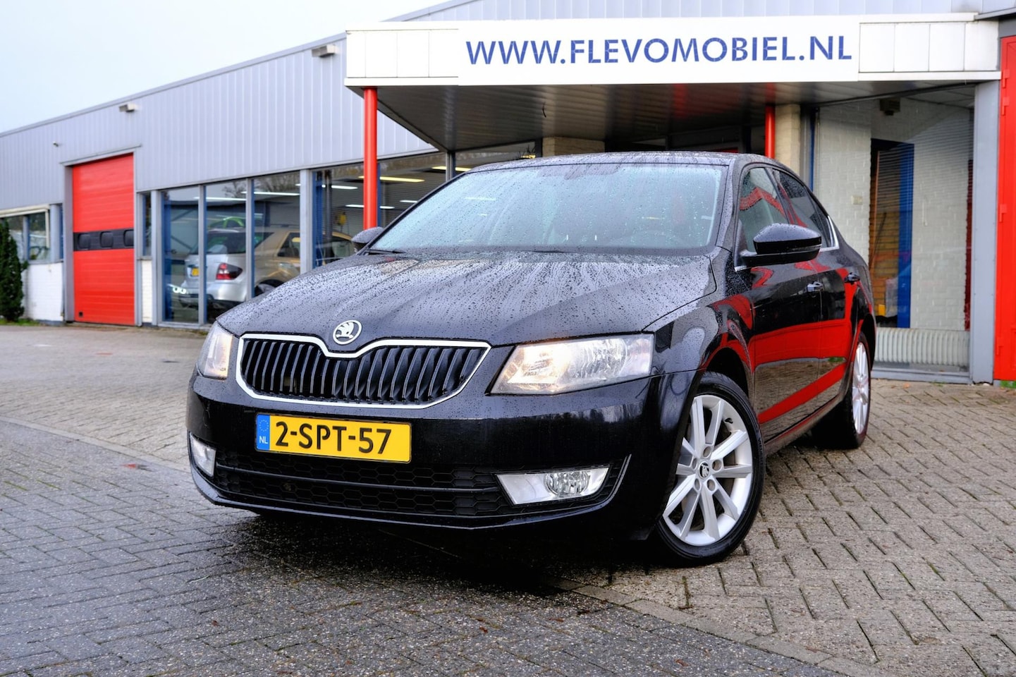 Skoda Octavia - 1.2 TSI Greentech Ambition Businessline Navi|Clima|Stoelverw|LMV - AutoWereld.nl