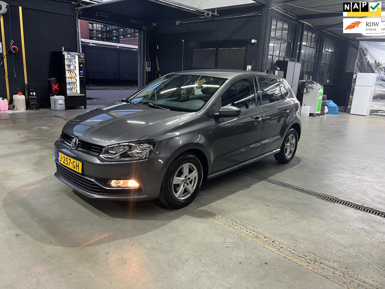 Volkswagen Polo - 1.2 TSI Comfortline DSG Clima Stoelverwarming - AutoWereld.nl