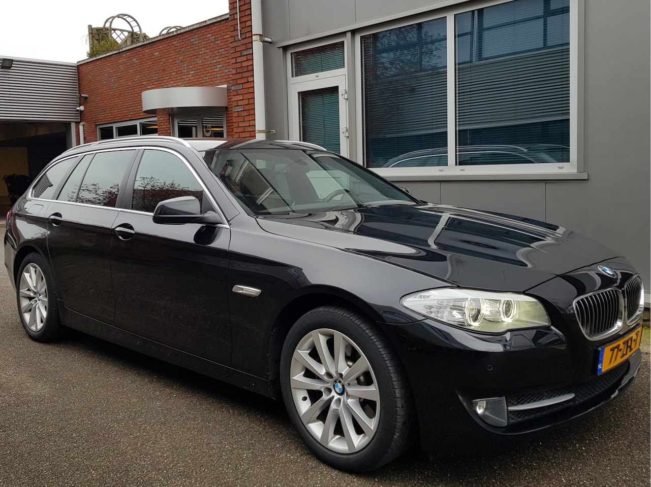 BMW 5-serie Touring - 528i Aut Navi Leder Trekhaak Xenon - AutoWereld.nl