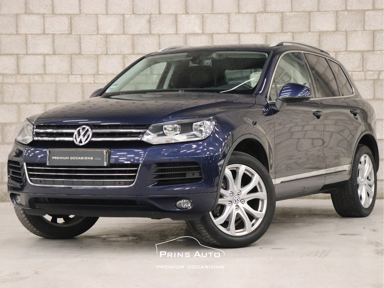 Volkswagen Touareg - Highline |GRIJS KENTEKEN|STOELV+MEMORY|NAVI|SENSOREN| - AutoWereld.nl