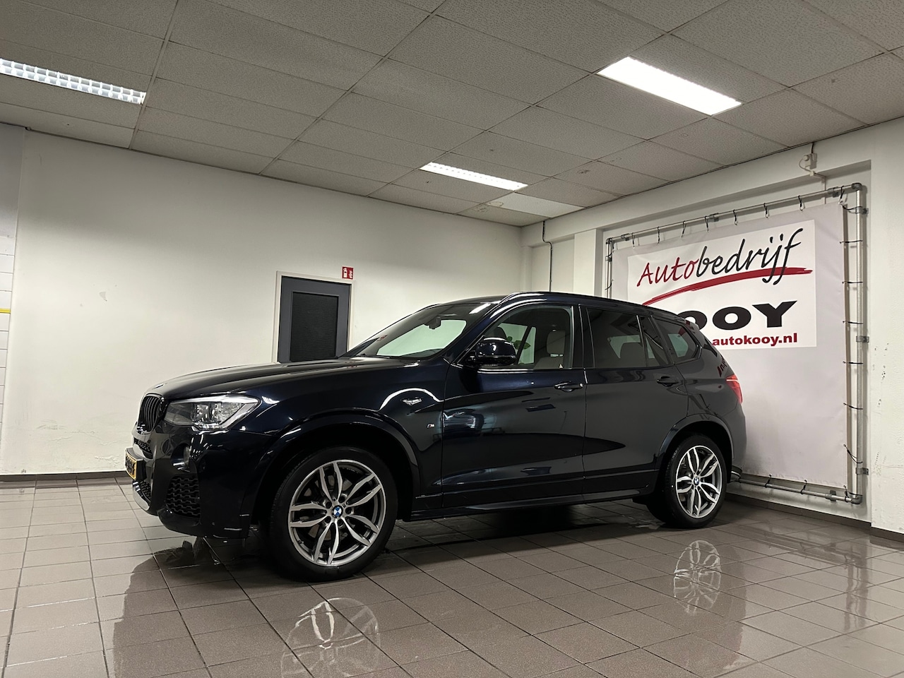 BMW X3 - SDrive20i High Executive M-Sport * NL Auto / Elektr. Trekhaak / Xenon / Navigatie * - AutoWereld.nl