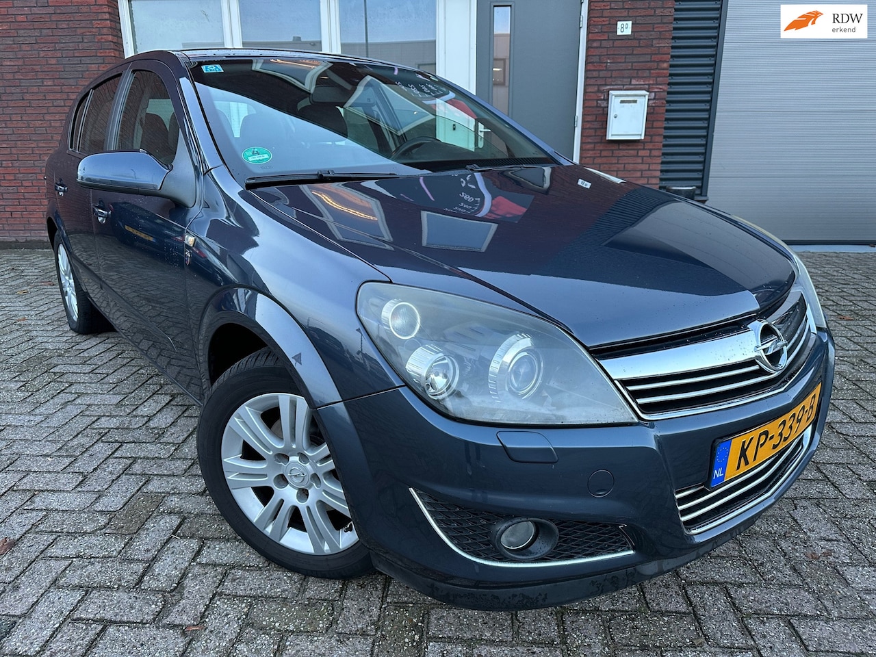 Opel Astra - 1.6 Cosmo / Navi / Leder / Camera / PDC / Cruise - AutoWereld.nl