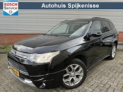 Mitsubishi Outlander - 2.0 PHEV Executive Edition | Trekhaak | 4WD | Camera |