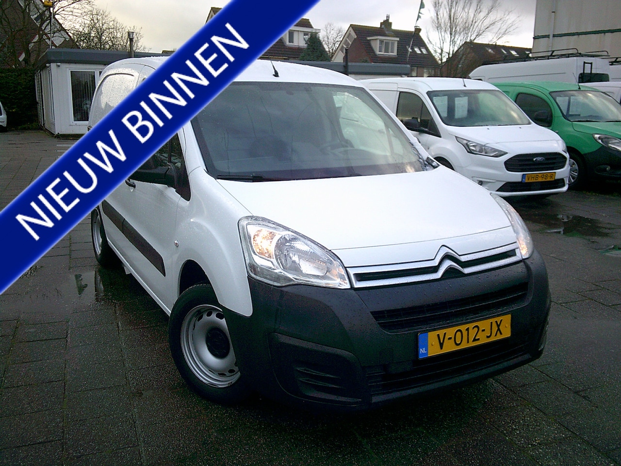 Citroën Berlingo - 1.6 BlueHDI 75 Comfort VOORZIEN VAN AIRCO+CRUISE+APPLE CARPLAY !! - AutoWereld.nl