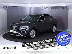 Volkswagen T-Roc - 1.5 TSI Life 150 pk Automaat (DSG) | Verlengde garantie | Navigatie | Trekhaak (afneembaar