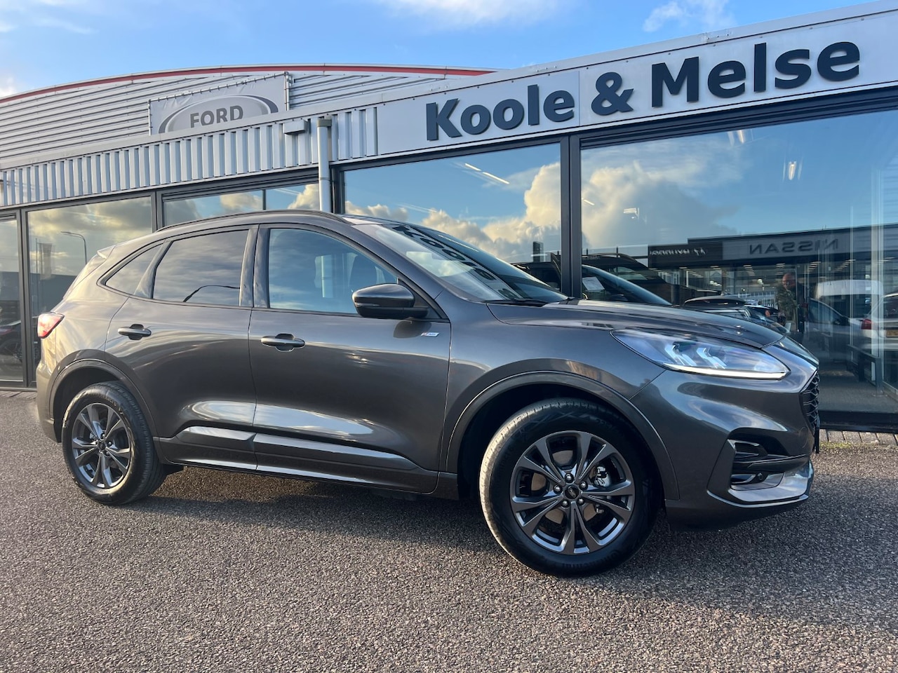 Ford Kuga - 2.5 PHEV e-CVT 225pk ST-Line - AutoWereld.nl