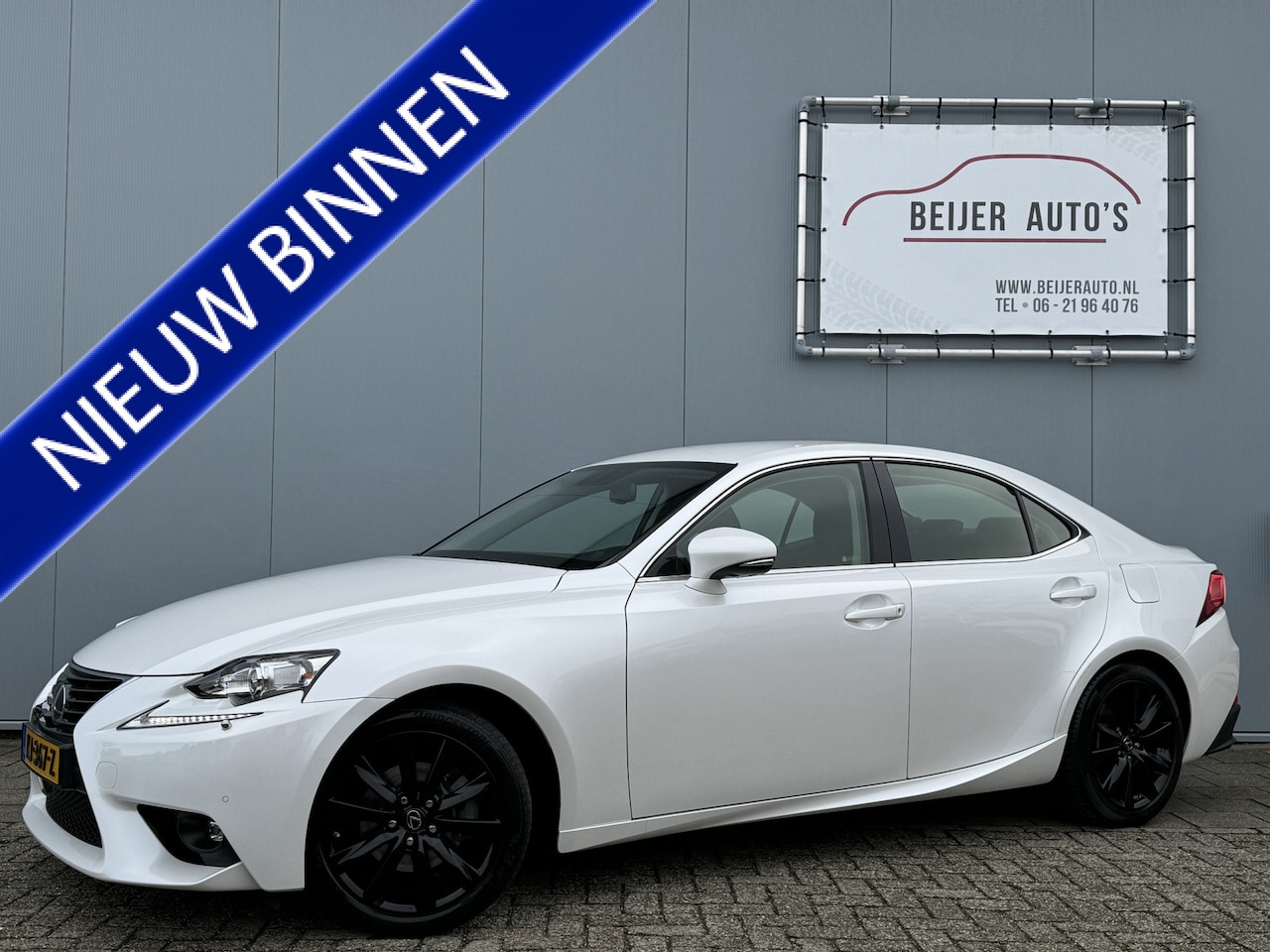 Lexus IS - 300h Business Line Automaat Navigatie/Camera. - AutoWereld.nl