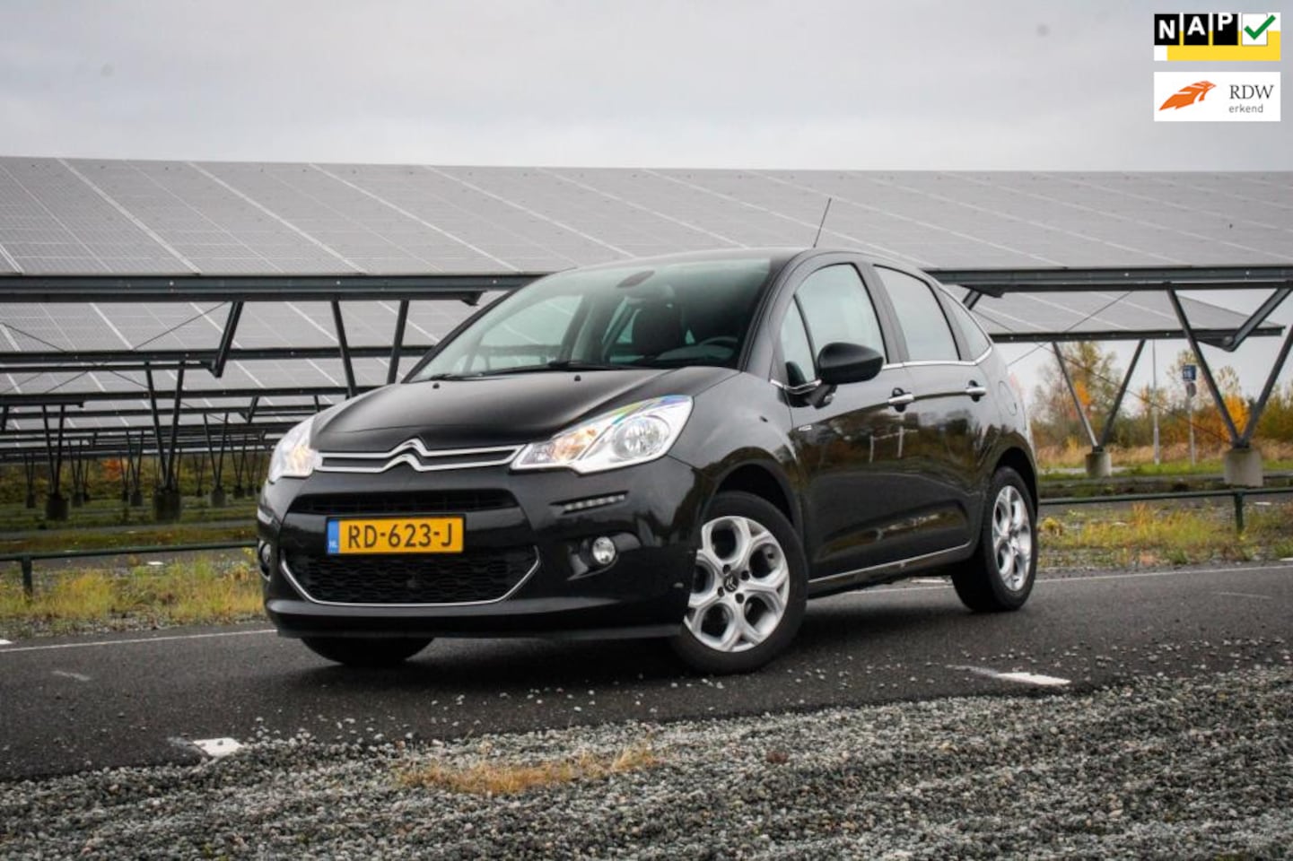 Citroën C3 - 1.2 PureTech Automaat / Revisie motor!! / Dakraam / Trekhaak 1 jaar garantie! - AutoWereld.nl