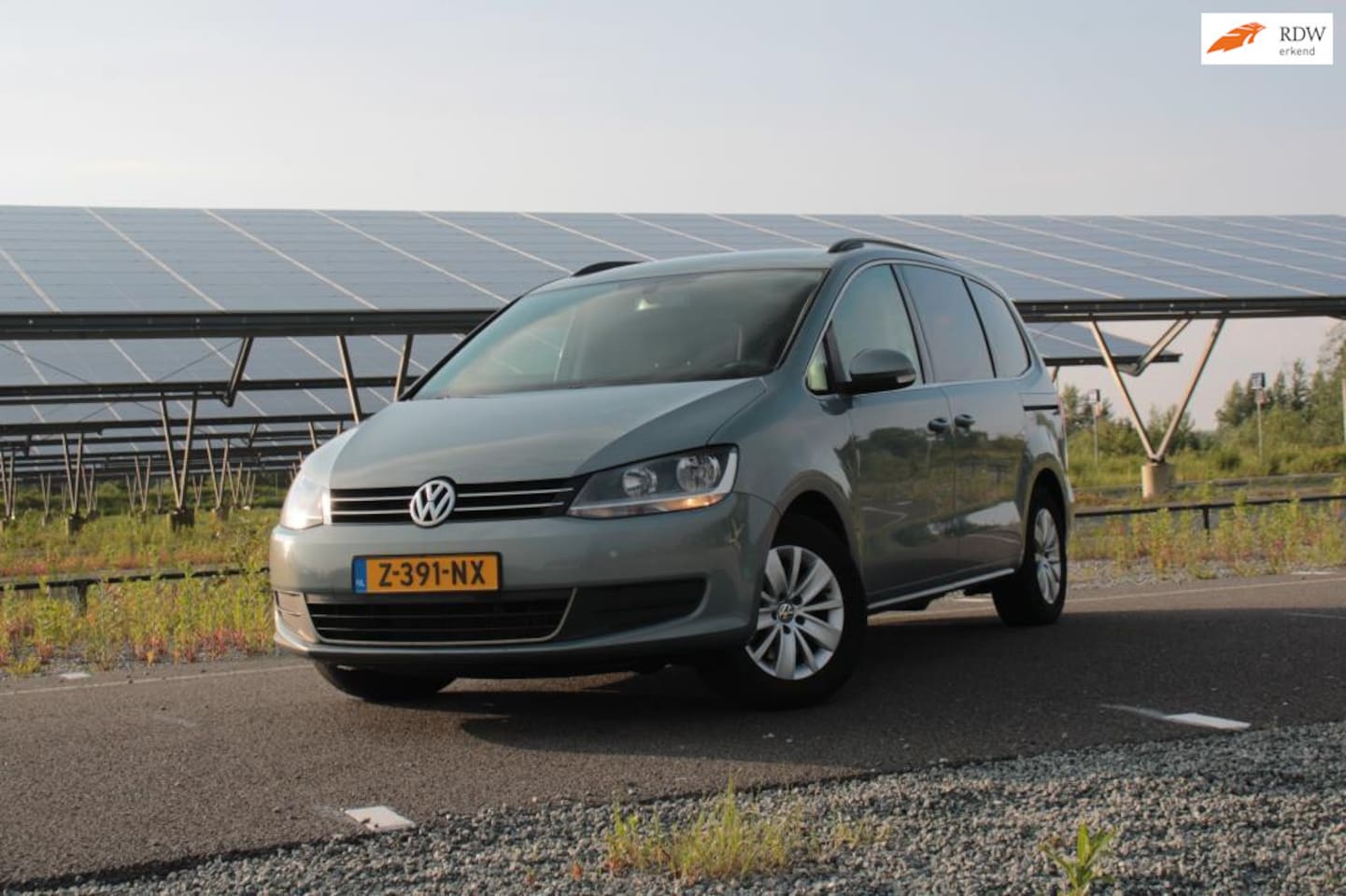 Volkswagen Sharan - 1.4 TSI Trendline 7pers. Automaat / 1 JAAR GARANTIE! - AutoWereld.nl