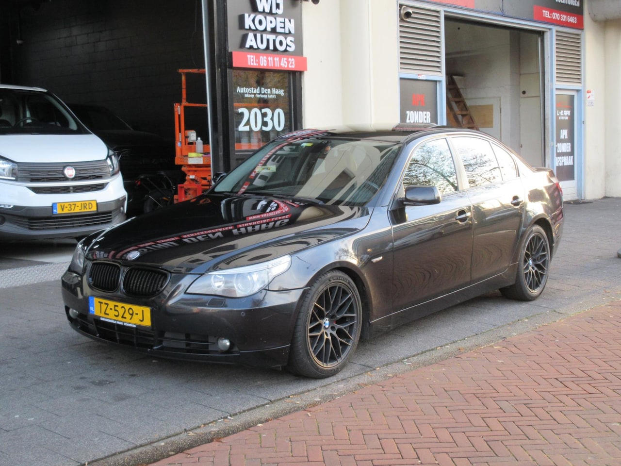 BMW 5-serie - 520d Business Aut Leer PDC - AutoWereld.nl