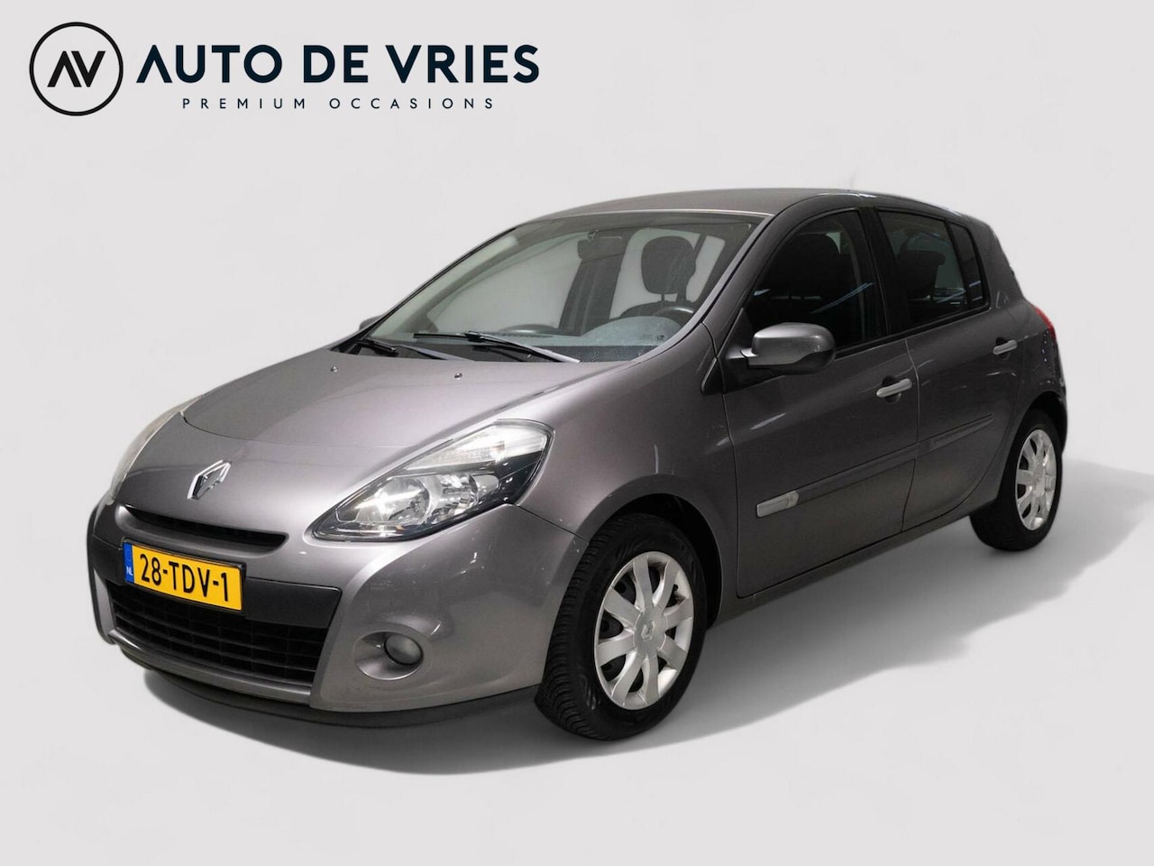 Renault Clio - 1.5 DCI 90pk 5drs. Collection | Airco | Cruise control | Trekhaak - AutoWereld.nl