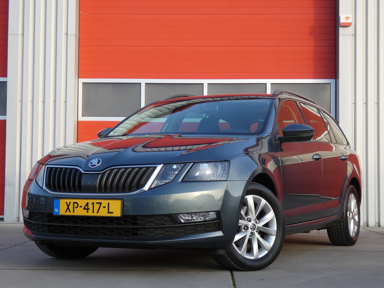 Skoda Octavia Combi - 1.0 TSI Greentech Ambition Business/ lage km/ trekhaak! - AutoWereld.nl