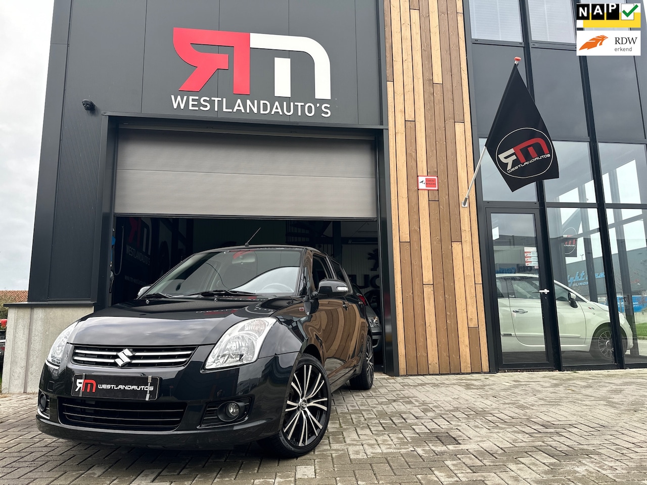 Suzuki Swift - 1.3 Limited/airco/alcatara bekleding/NAP/NL auto/2 sleutels/17 inch velgen/nieuwe APK/deal - AutoWereld.nl