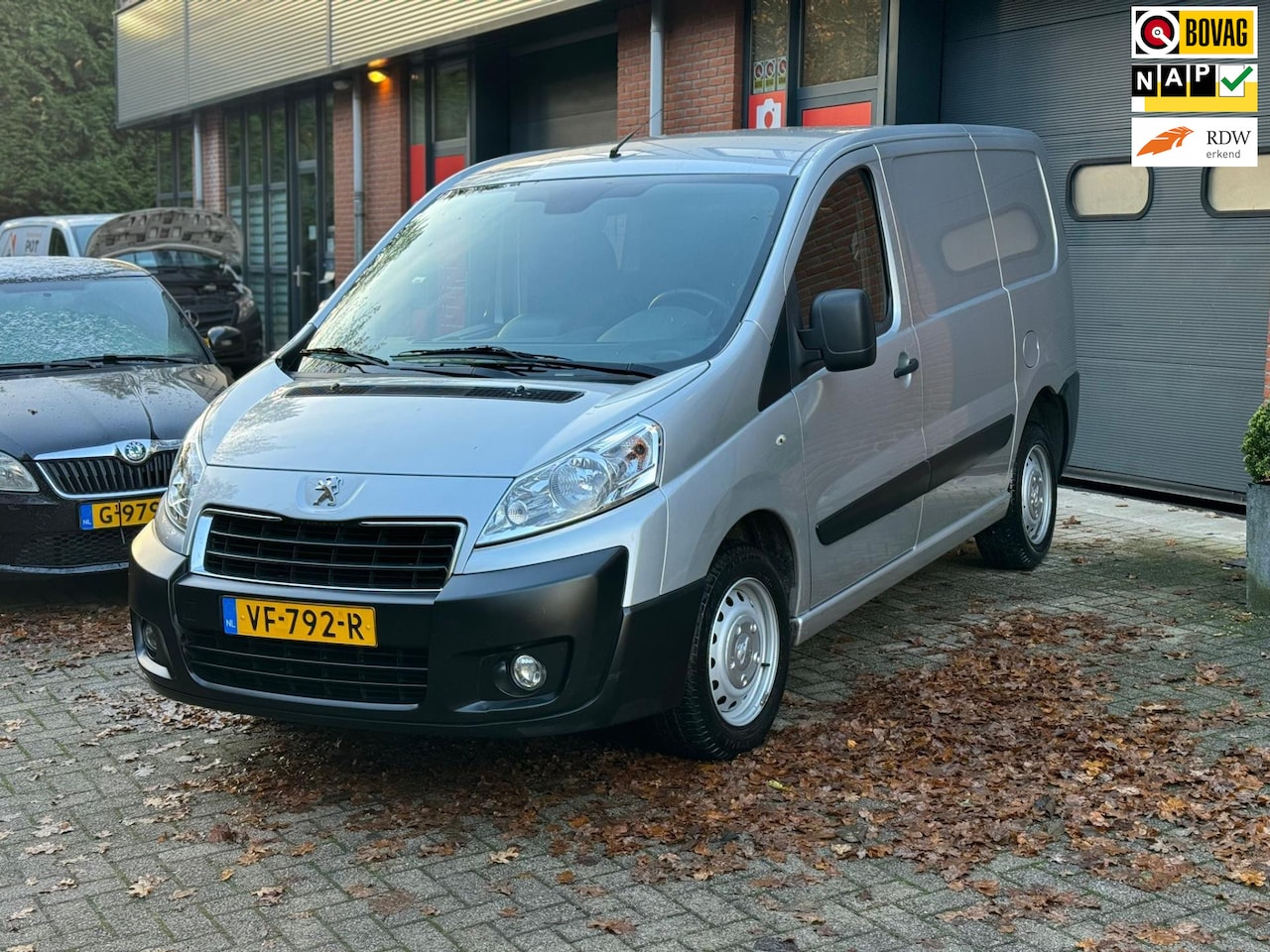 Peugeot Expert - 227 2.0 HDI L1H1 Navteq 2|RolstoelBus|DealerOnderhouden|APK|Parkeersensoren|NAP|AIRCO|1e E - AutoWereld.nl