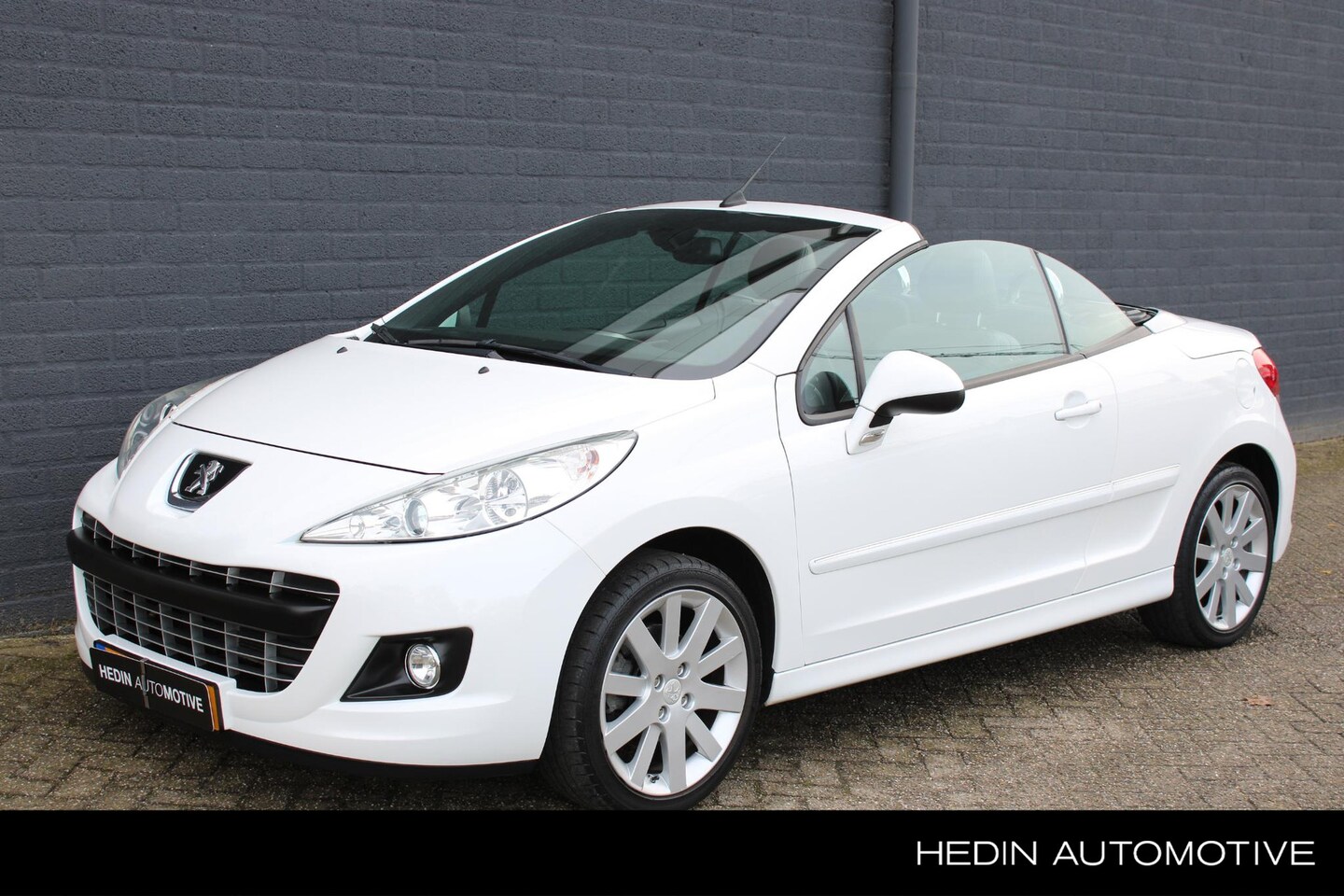 Peugeot 207 CC - 1.6 VTi 120 PK Griffe NL-Auto | Climate Controle | Cruise Control | LM-velgen | Parkeersen - AutoWereld.nl