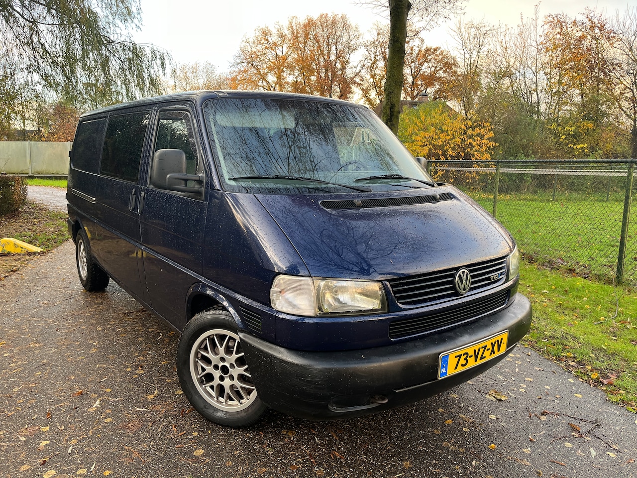 Volkswagen Transporter - 2.5 TDI 332 5CILINDER 88PK L1H2 DUBBEL CABINE  6PERS. ACHTERDEUREN ELEKTRISCH PAKKET APK 1 JAAR! - AutoWereld.nl