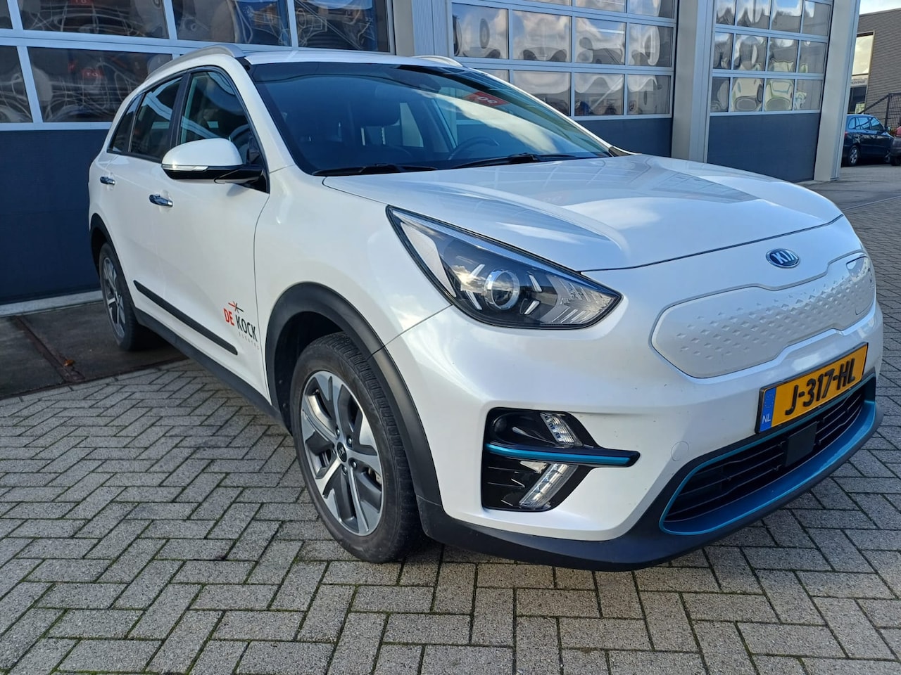 Kia e-Niro - DynamicLine 64kWh Kia Niro 65kWh Warmtepomp Stoel/Stuurverwarming incl. BTW - AutoWereld.nl