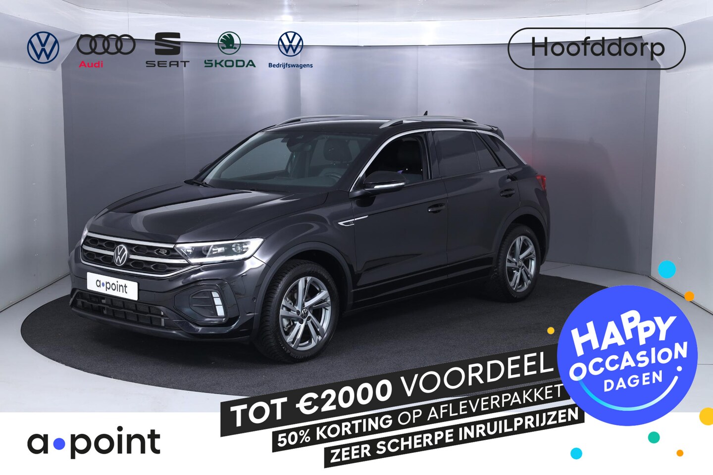 Volkswagen T-Roc - 1.5 TSI R-Line 150 pk Automaat (DSG) | Private lease vanaf € 697,- pm | Navigatie | Parkee - AutoWereld.nl