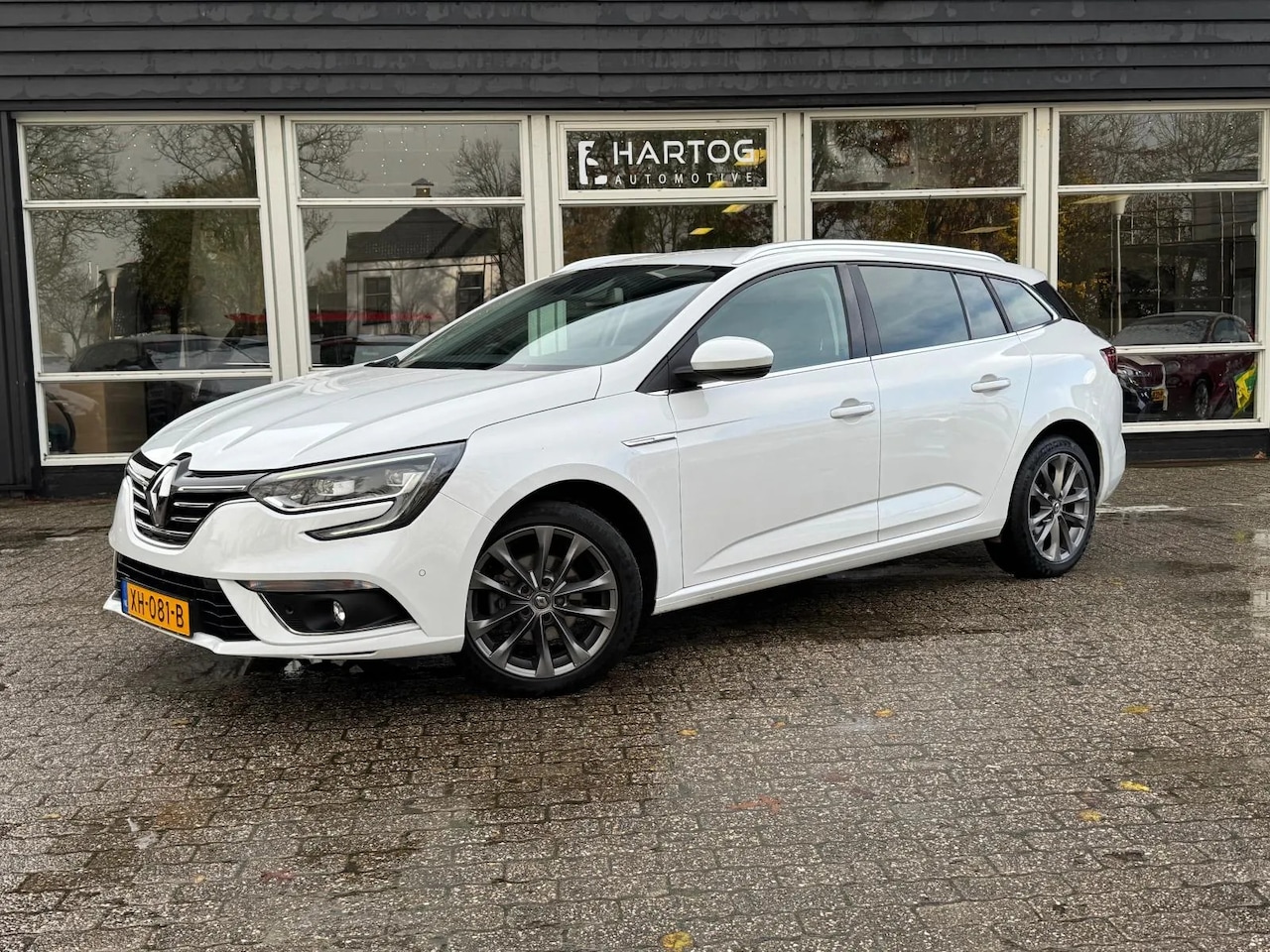 Renault Mégane Estate - 1.2 TCe Série Signature Exclusiv | Leer | Navi | Cruise | PDC | - AutoWereld.nl