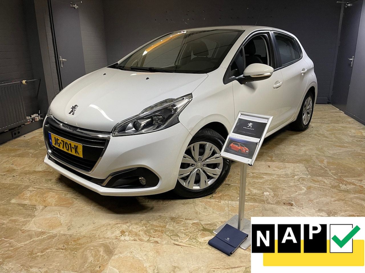 Peugeot 208 - 1.2 PureTech Blue Lion 1.2 PureTech Blue Lion - AutoWereld.nl