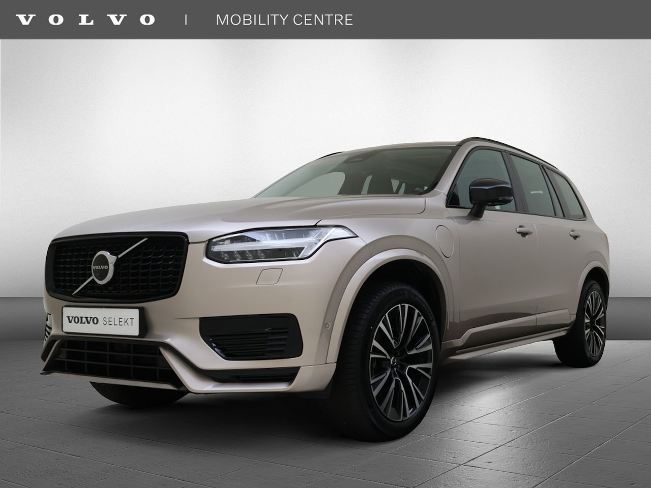 Volvo XC90 - 2.0 T8 AWD Ult. Dark | Bowers & Wilkens | Luchtvering | Trekhaak - AutoWereld.nl