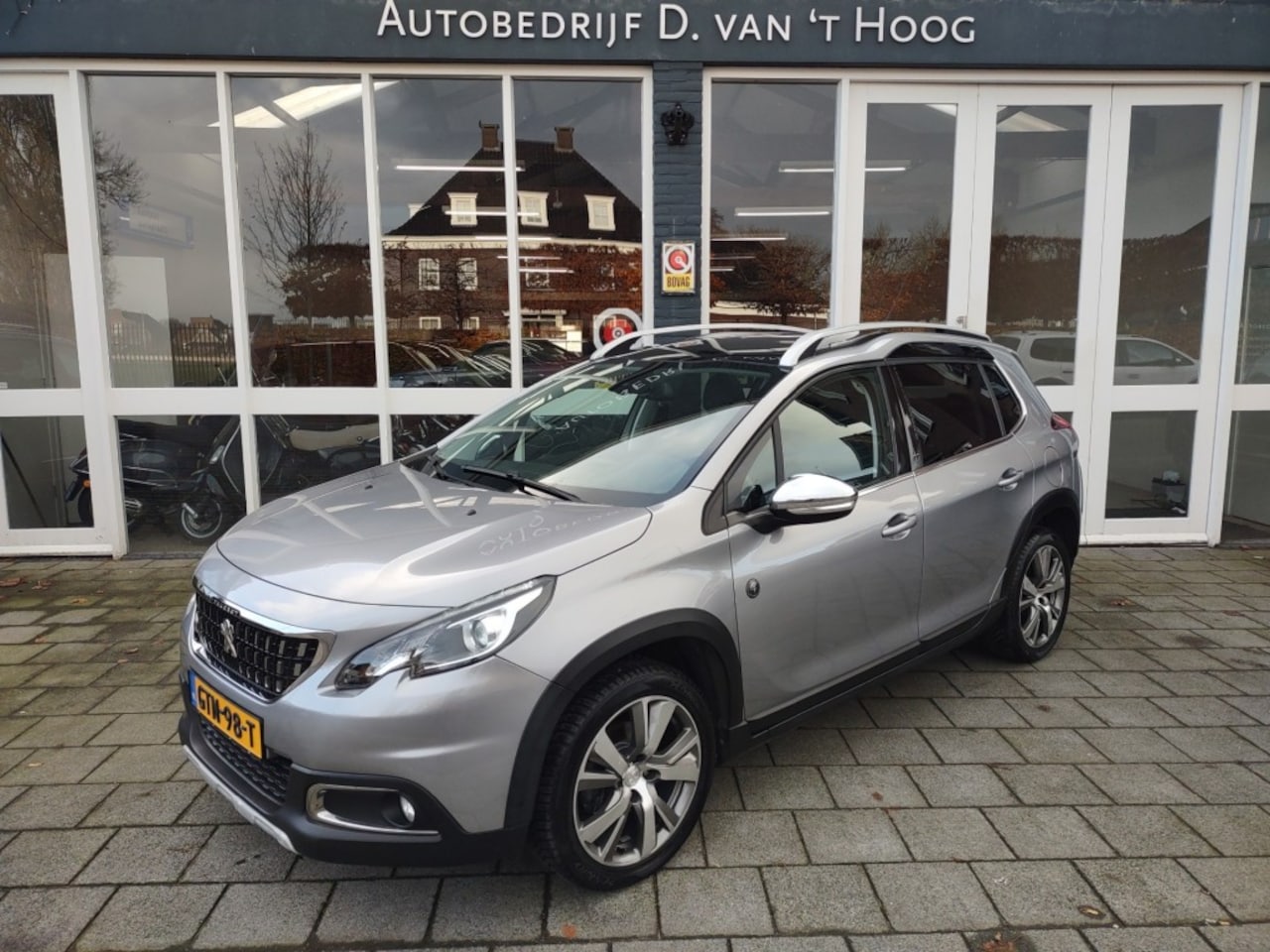 Peugeot 2008 - ALLURE CROSSWAY 1.2 PURE-TECH AUTOMAAT LEDER - AutoWereld.nl