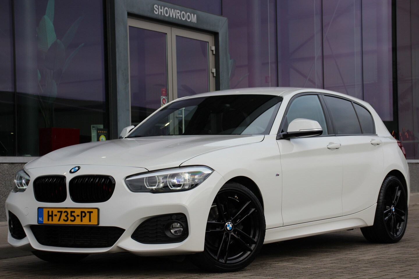 BMW 1-serie - 118i Edition M Sport Shadow Executive | Led | 18'' - AutoWereld.nl