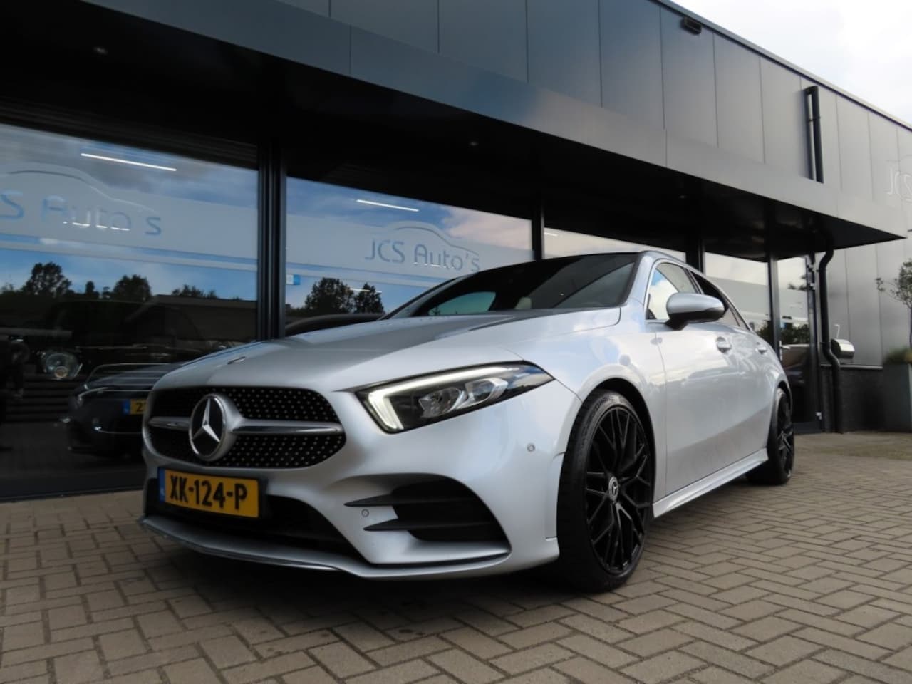 Mercedes-Benz A-klasse - 180 Business Solution AMG Aut. Pano 19 Inch 2019 - AutoWereld.nl