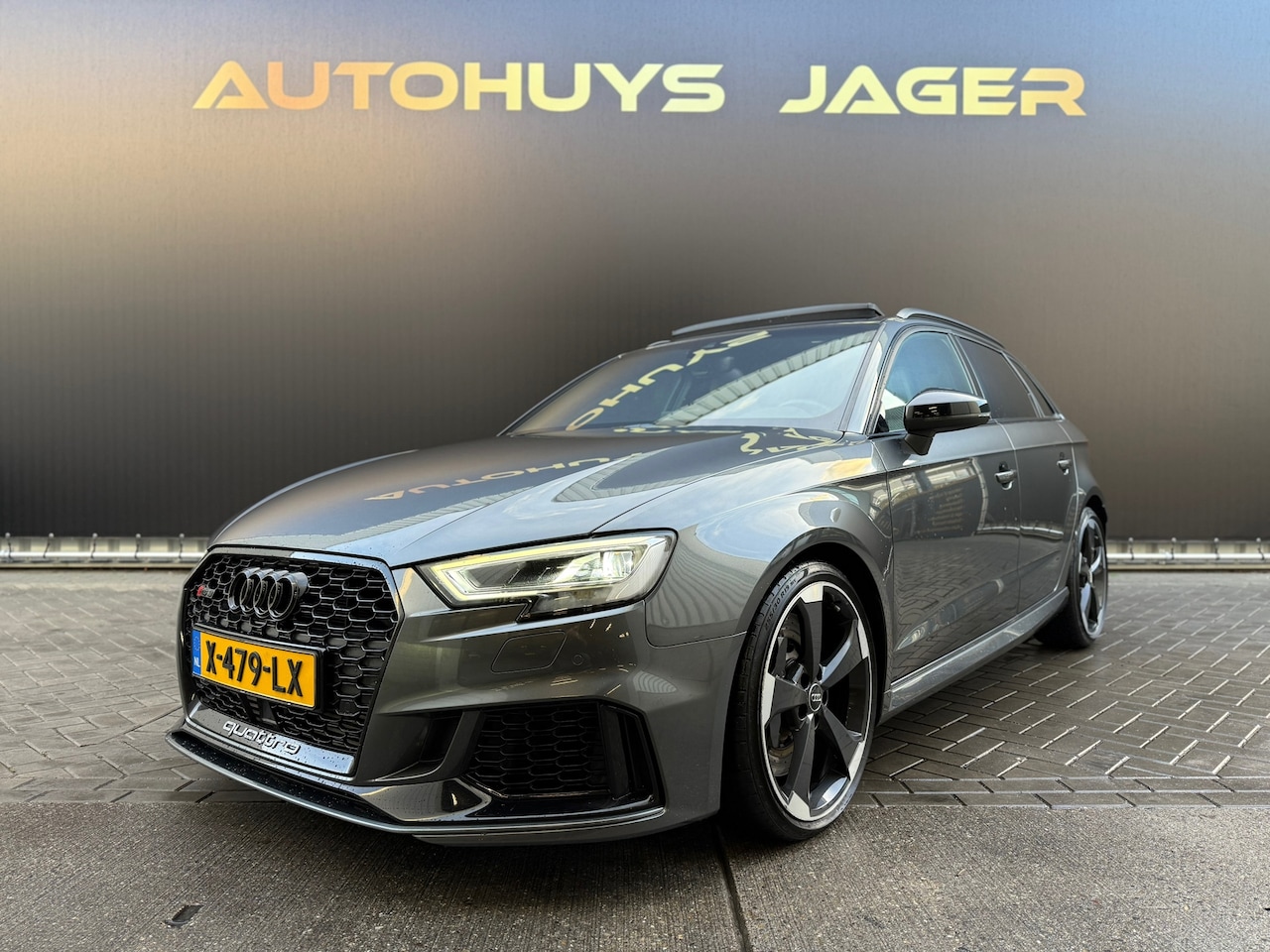 Audi A3 Sportback - 2.5 TFSI RS 3 quattro 2.5 TFSI RS 3 quattro - AutoWereld.nl