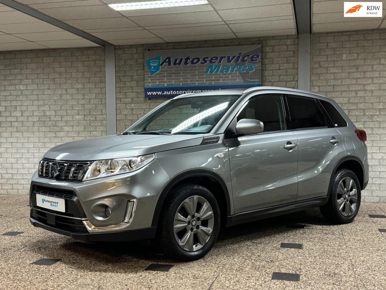 Suzuki Vitara - 1.0 Boosterjet Business Edition 1.0 Boosterjet Business Edition, Automaat, Navi, Camera, Stoelverw, cruise, Airco/ECC - AutoWereld.nl