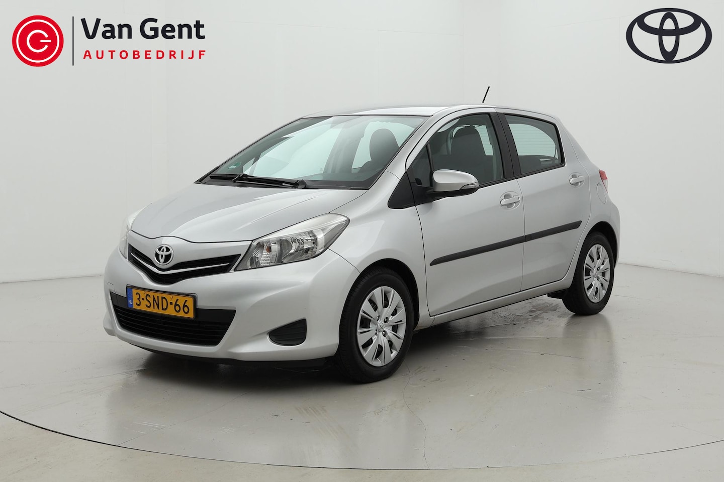 Toyota Yaris - 1.3 VVT-i Aspiration 1.3 VVT-i Aspiration - AutoWereld.nl