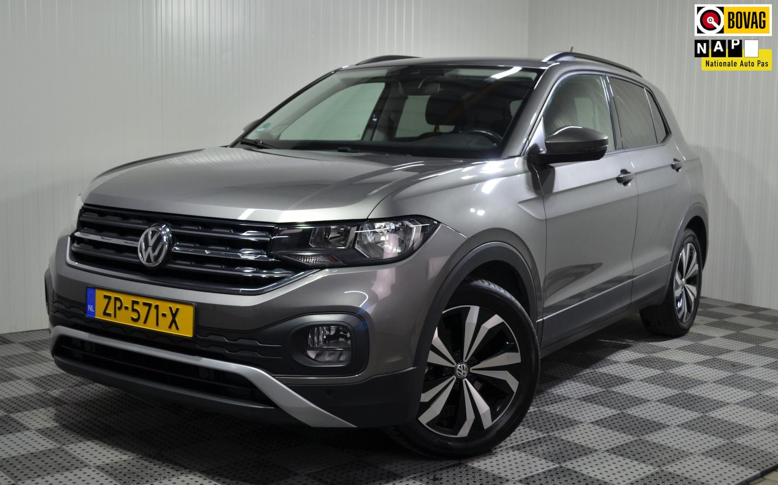 Volkswagen T-Cross - 1.0 TSI Life / 116PK / carplay / adap.cruise / Navi./ Camera / NL auto - AutoWereld.nl