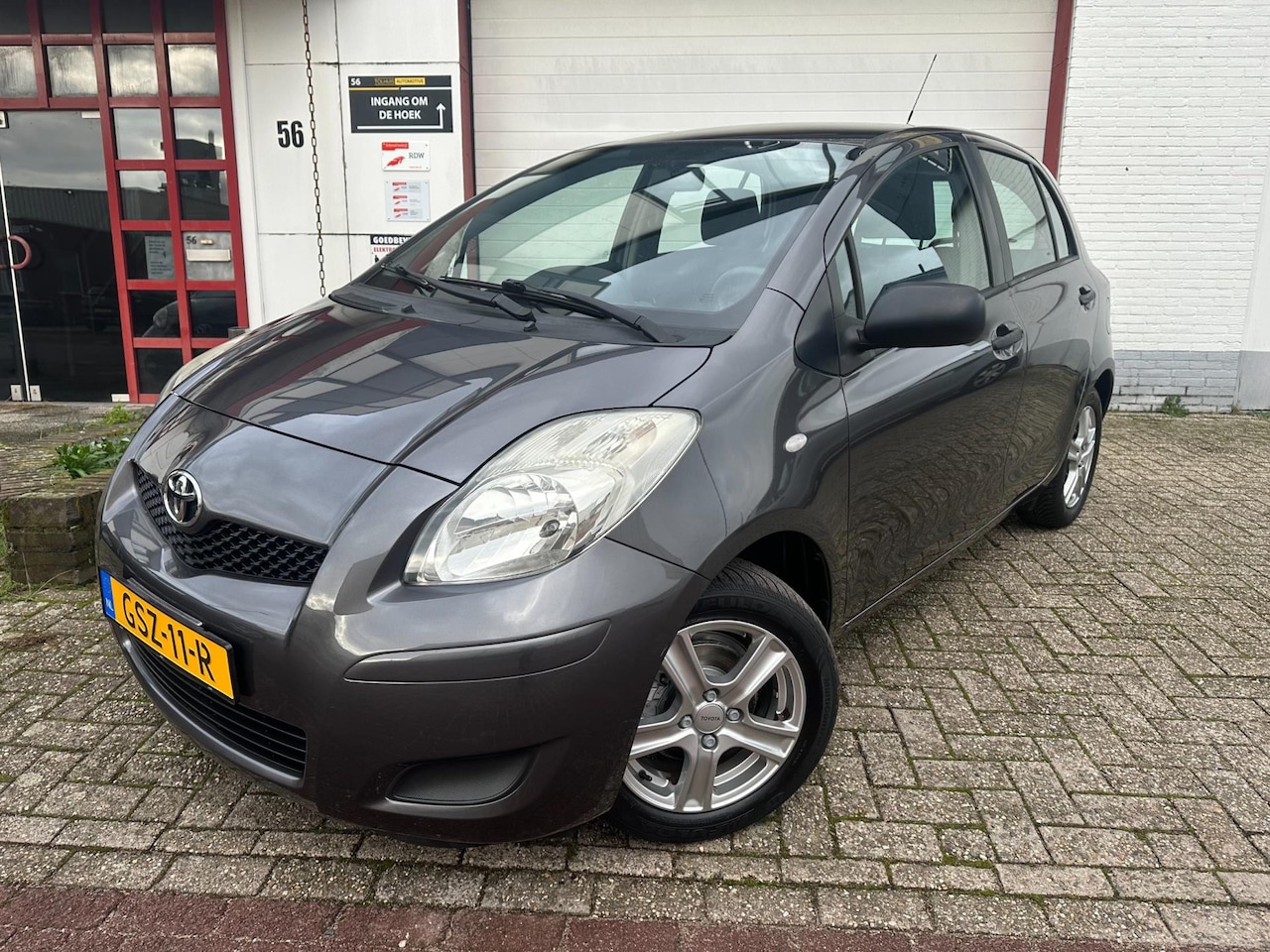 Toyota Yaris - 1.0 VVTi Acces ' Grey Edition' - AutoWereld.nl