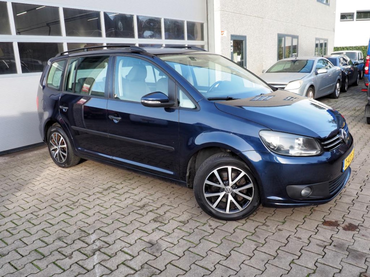 Volkswagen Touran - 1.2 Easyline NW D-KETTING! CLIMA CRUISE PARKEER S. - AutoWereld.nl