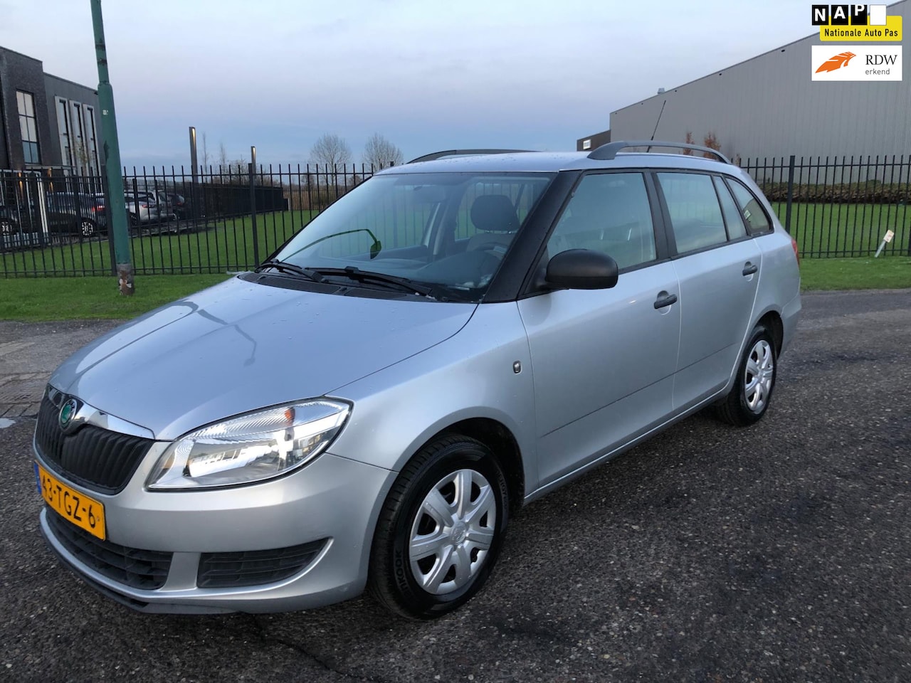 Skoda Fabia Combi - 1.2-12V Fresh Bj 2012 Airco Apk 07-2025!! - AutoWereld.nl