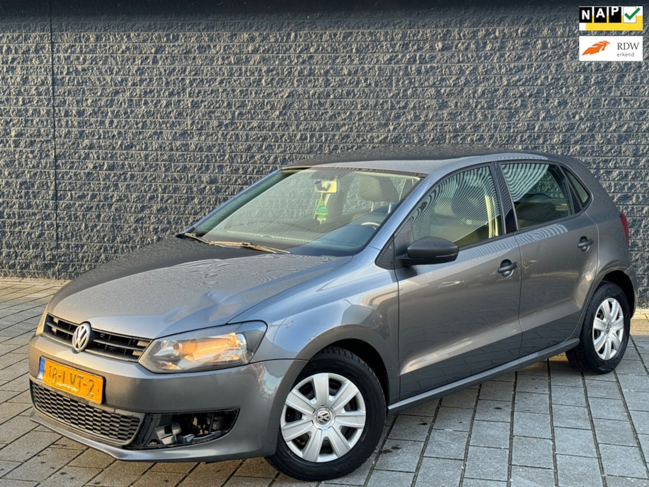 Volkswagen Polo - 1.6 TDI Trendline 5DRS AIRCO - AutoWereld.nl