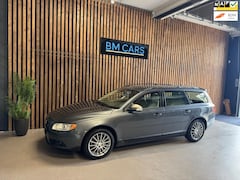 Volvo V70 - 2.0 Kinetic [bj 2009] Airco|Trkhaak|Leer