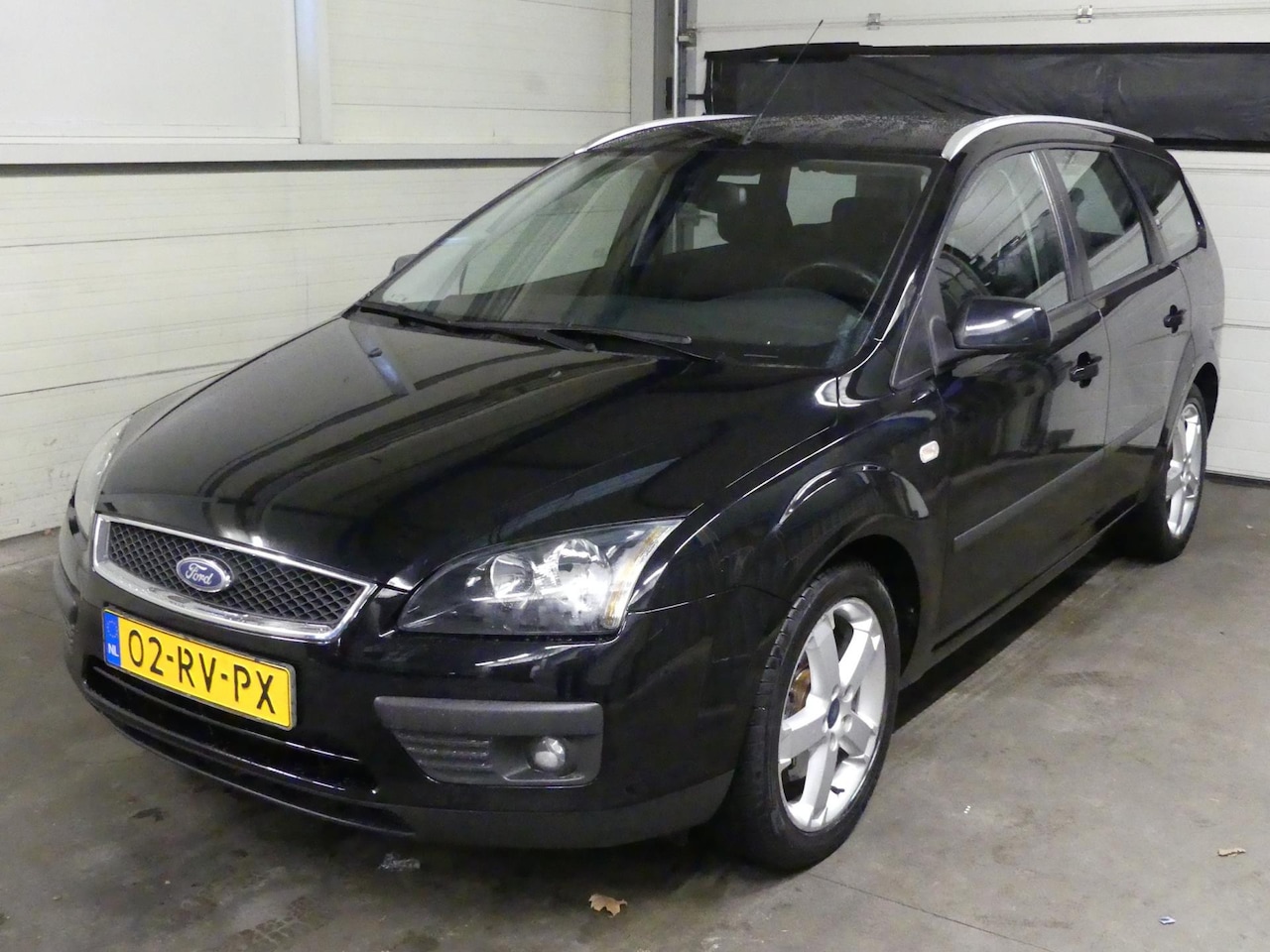 Ford Focus Wagon - 2.0-16V Futura - Airco - Mooie auto! - Cruise Control - AutoWereld.nl