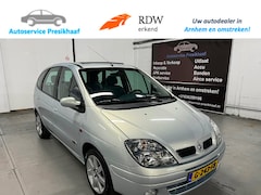 Renault Scénic - 2.0-16V RXI Automaat AIRCO / LEDER-BEKLEDING