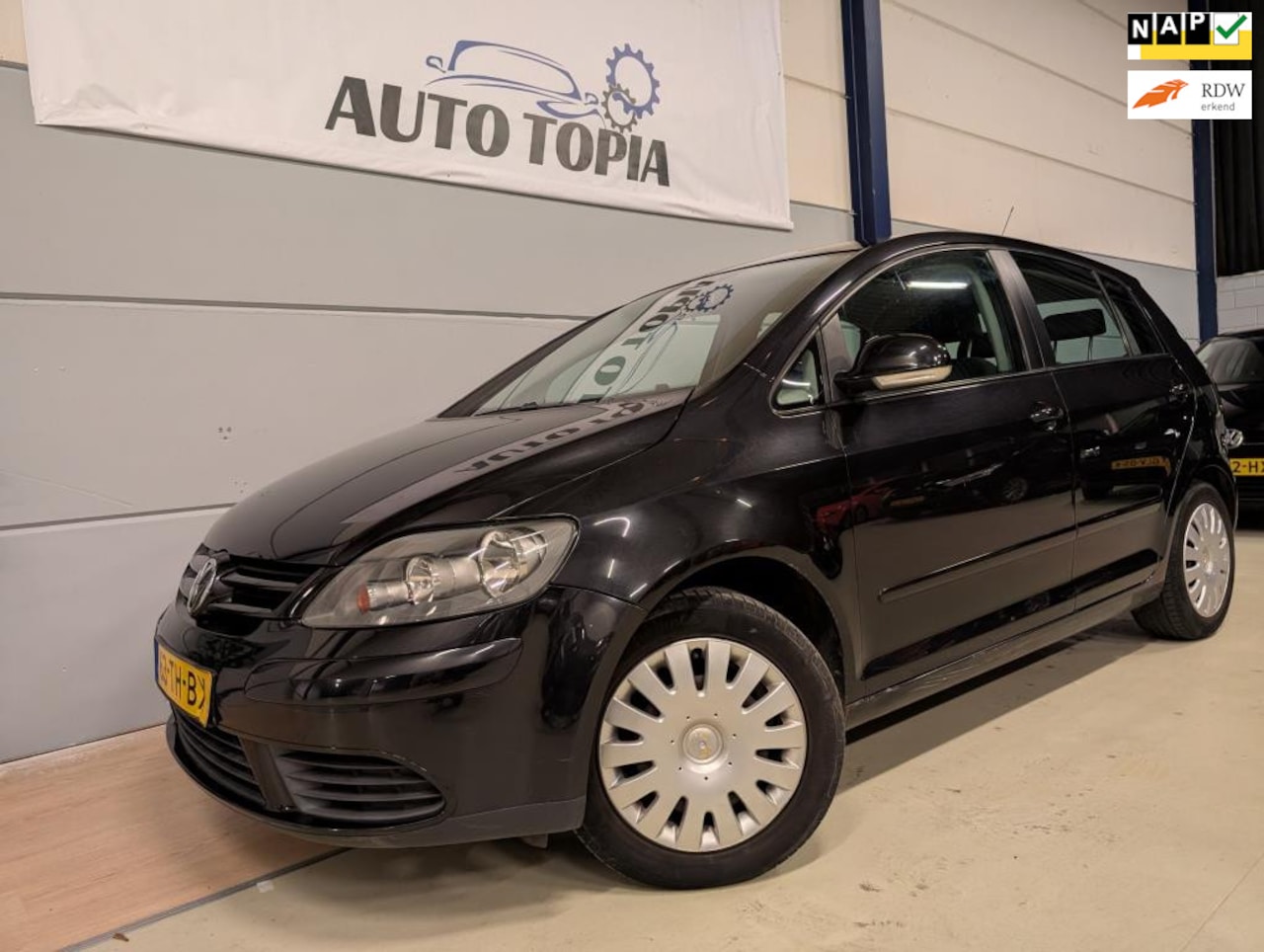 Volkswagen Golf Plus - 1.6 FSI Trendline Business * 1e Eigenaar - Climate Control * - AutoWereld.nl