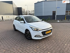 Hyundai i20 - 1.2 HP i-Motion CLIMA APK Volledig onderhouden