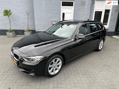 BMW 3-serie Touring - 320i Executive| XENON | NAVI | TREKHAAK |