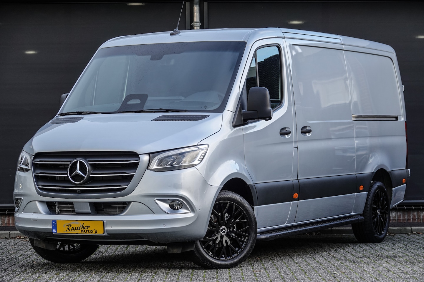 Mercedes-Benz Sprinter - L2H1 319Cdi 190Pk 9G-tronic | RWD | Dubbele schuifdeur | 3.500Kg trekgewicht | Hightech Zi - AutoWereld.nl