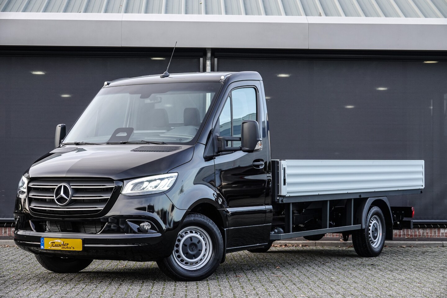 Mercedes-Benz Sprinter - L3 | 319Cdi 190Pk 9G-Tronic | Chassis Cabine | RWD | Laadbak | Obsidian Black - AutoWereld.nl